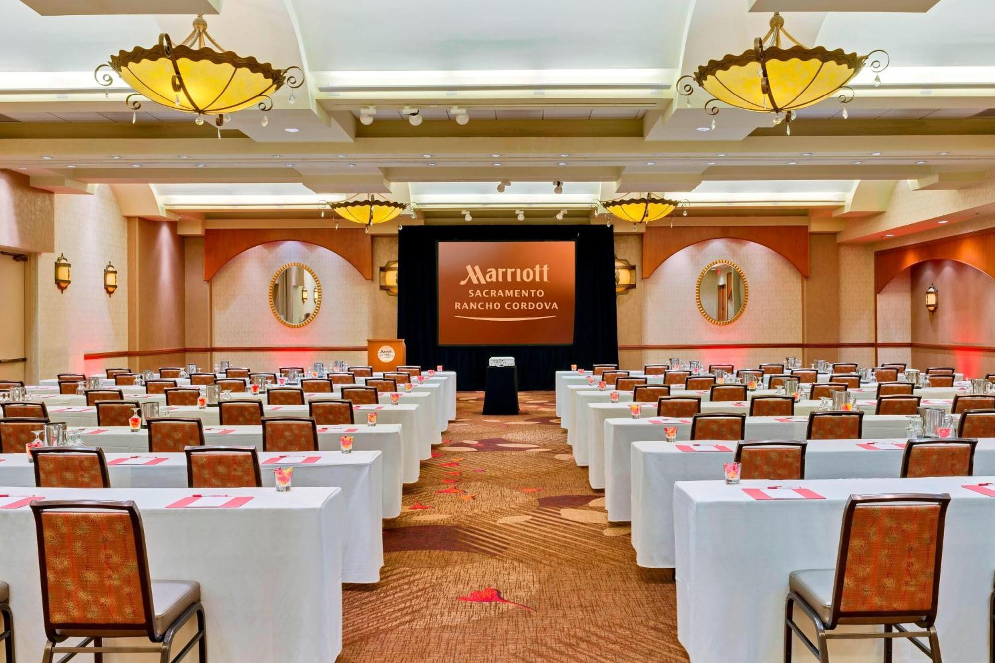 Sacramento Marriott Rancho Cordova Hotel Екстериор снимка